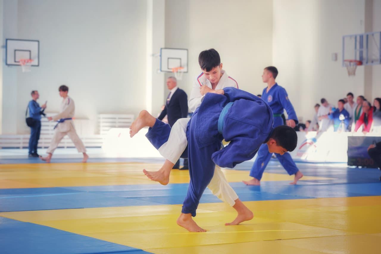 Фото ГК «Расцветай» поддержала детские всероссийские соревнования по дзюдо в Новосибирске 2 - Сиб.ФМ Фото ГК «Расцветай» поддержала детские всероссийские соревнования по дзюдо в Новосибирске 2